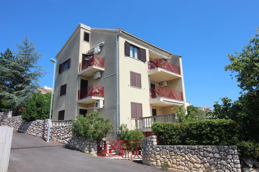 Apartments Nikola Нови-Винодолски Экстерьер фото