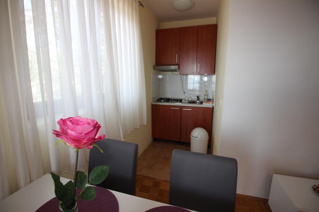 Apartments Nikola Нови-Винодолски Экстерьер фото