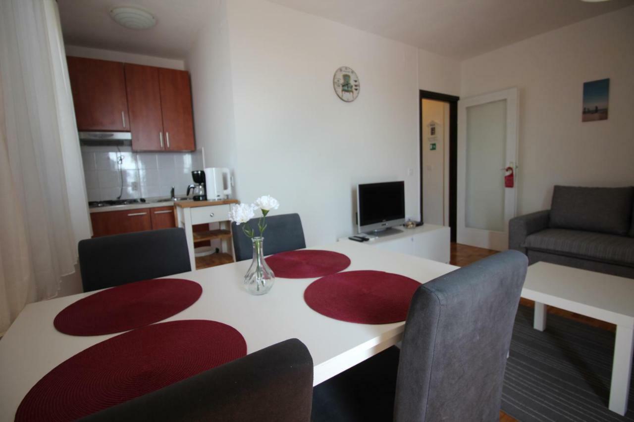 Apartments Nikola Нови-Винодолски Экстерьер фото